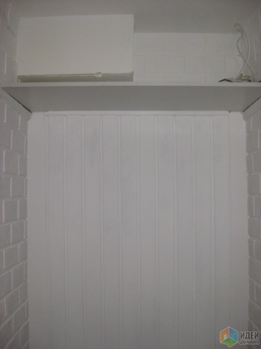 Ремонт светлого коридора в хрущевке с галошницей и белым кирпичем на стенах из теста (64 фото)